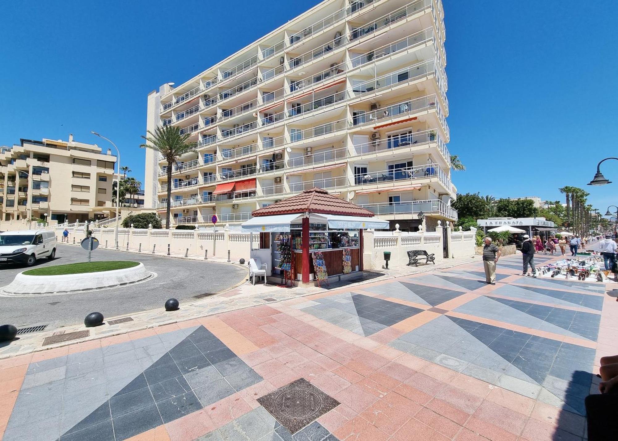 Tinoko Apartament In La Carihuela Beach Torremolinos Exterior foto